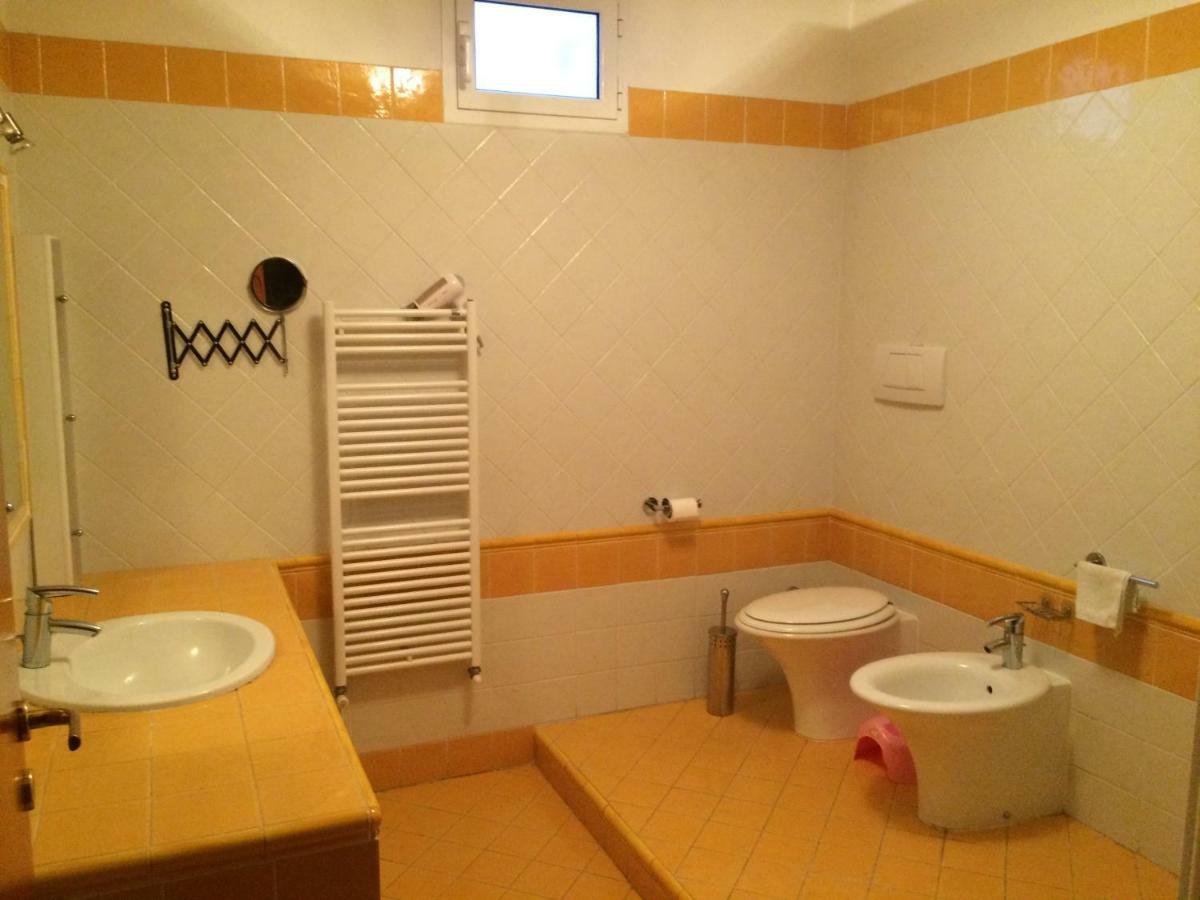 Villa Con Piscina A Imperia, Italy Extérieur photo