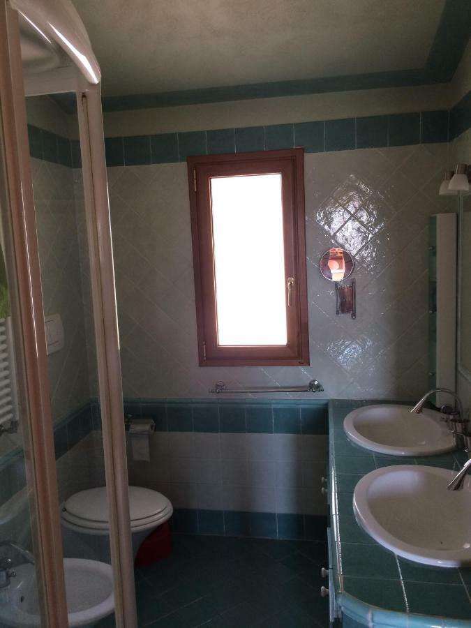 Villa Con Piscina A Imperia, Italy Extérieur photo