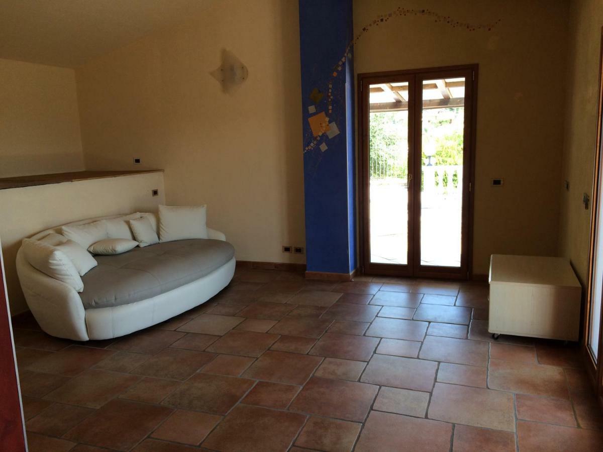 Villa Con Piscina A Imperia, Italy Extérieur photo
