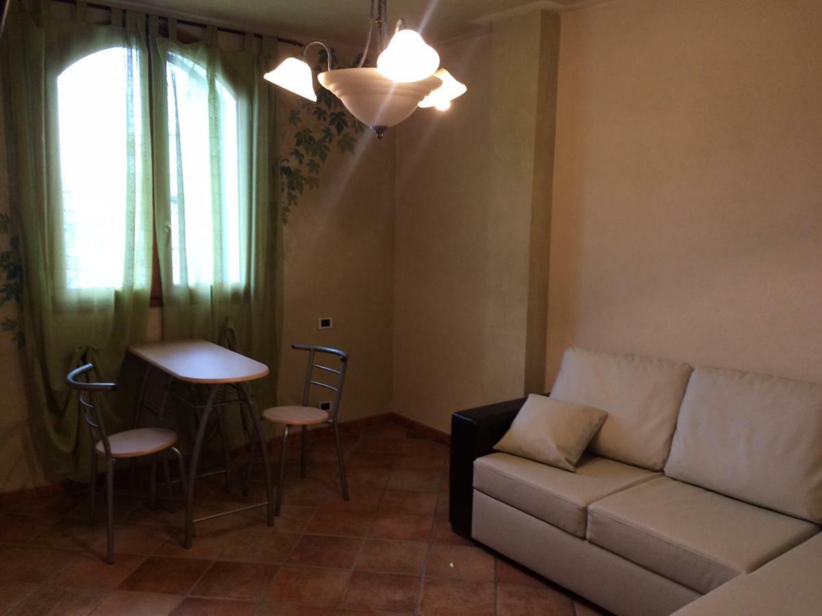 Villa Con Piscina A Imperia, Italy Extérieur photo