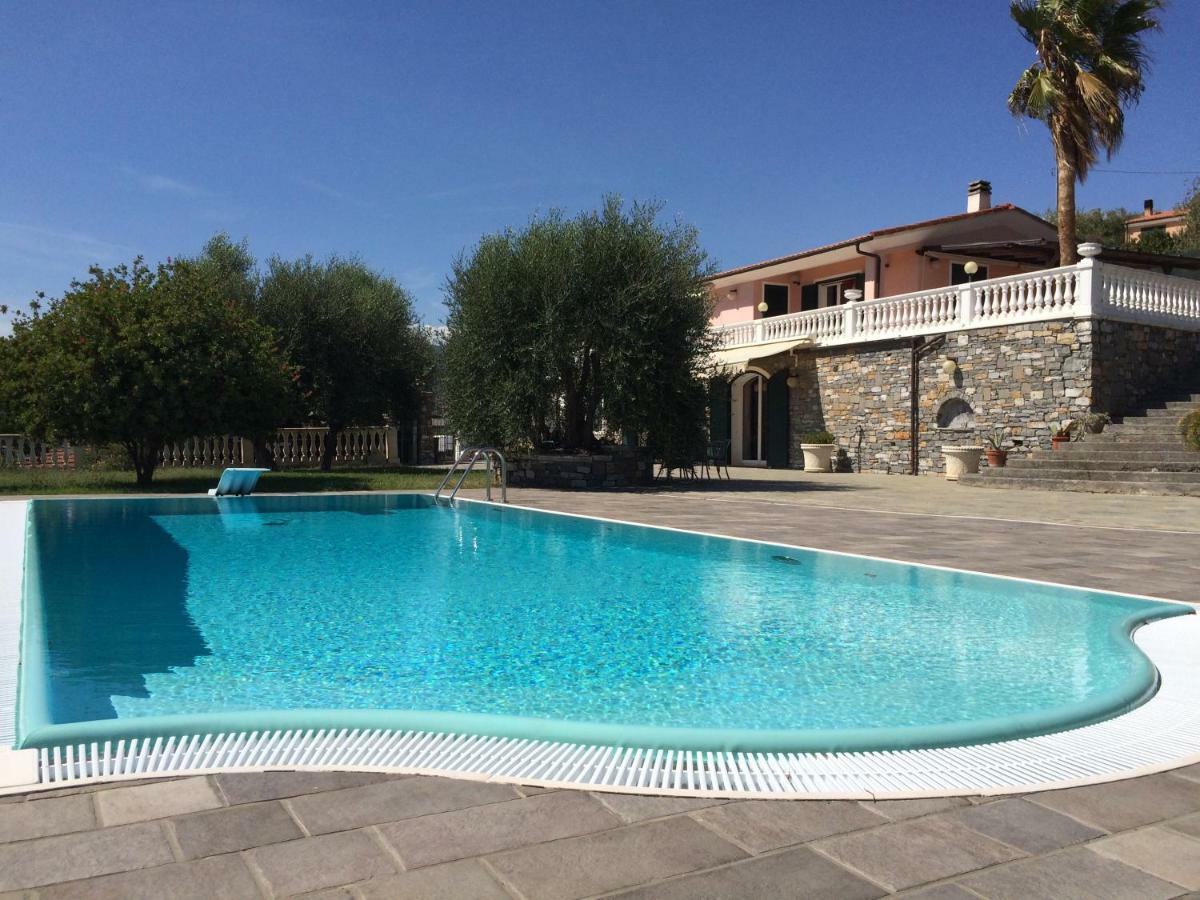 Villa Con Piscina A Imperia, Italy Extérieur photo